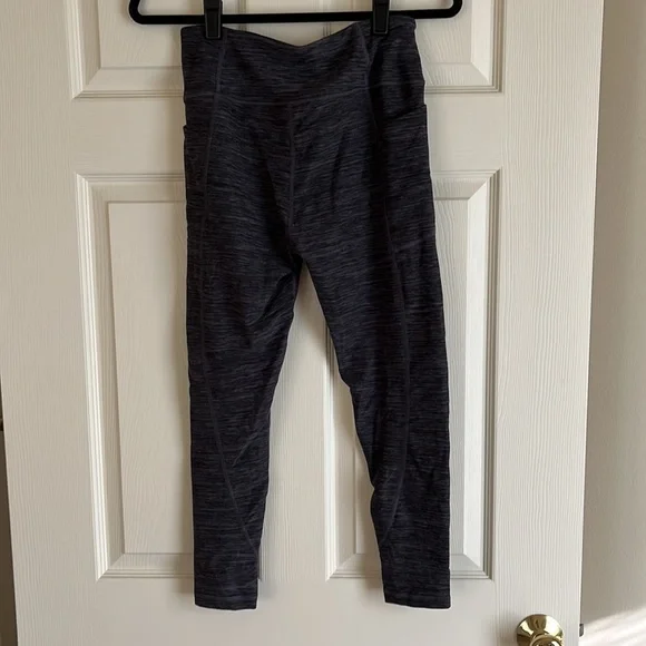 Victoria Secret side pocket legging, size 10, purple - Picture 2 of 3